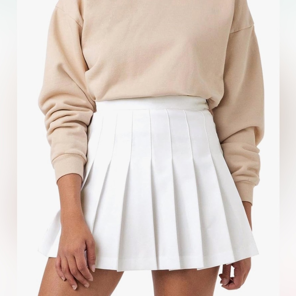 White pleated Skirt - built in shorts